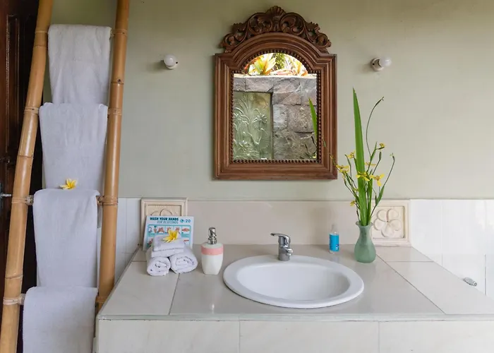 Bali Firefly Alojamento de Acomodação e Pequeno-almoço Ubud