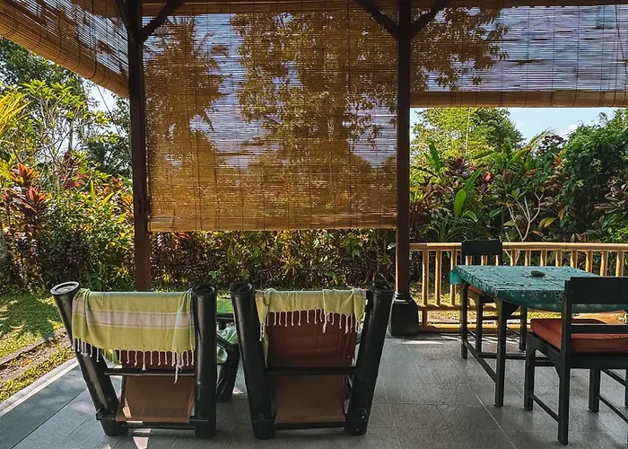 Alojamento de Acomodação e Pequeno-almoço Bali Firefly