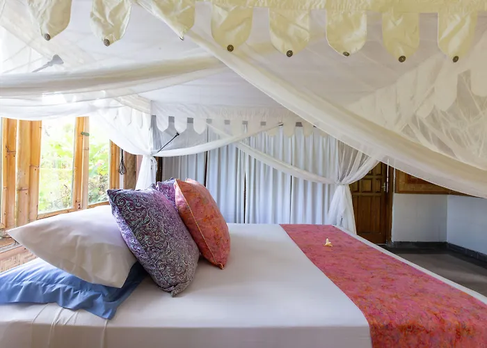 Alojamento de Acomodação e Pequeno-almoço Bali Firefly 4*